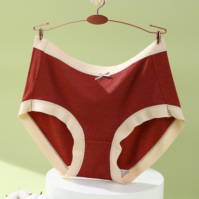 Le coton moyen de Traceless de la taille de la fille en gros respirable plus des sous-vêtements de taille 3 couches coulent les culottes des femmes de preuve