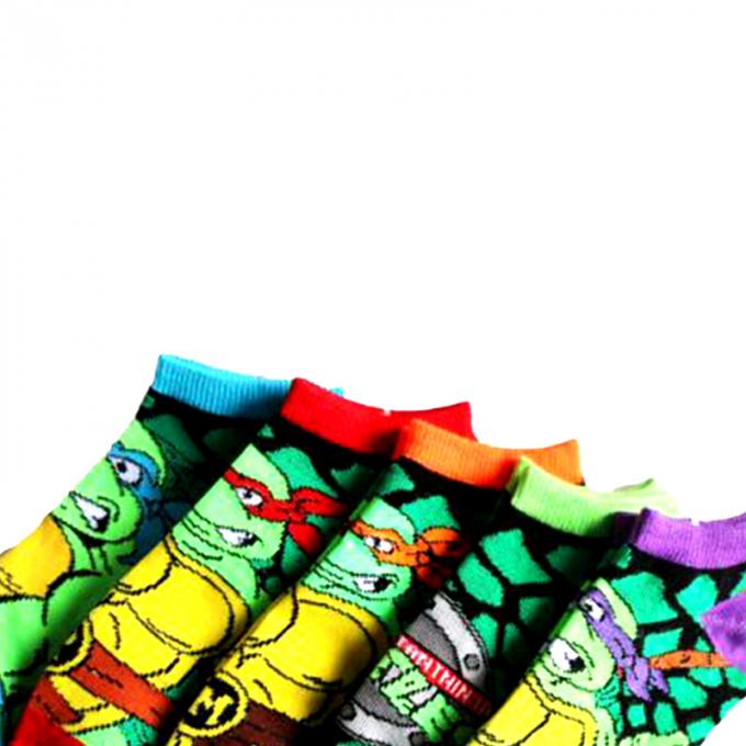 Les nouvelles chaussettes des hommes et des femmes de série de bande dessinée d'été en gros avec les chaussettes invisibles de camouflage
