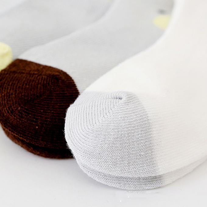 Le bébé cogne la bande dessinée antidérapage de coton organique le bébé organique que mignon cogne les chaussettes faites sur commande de bébé de coton nouveau-né drôle fou de coton