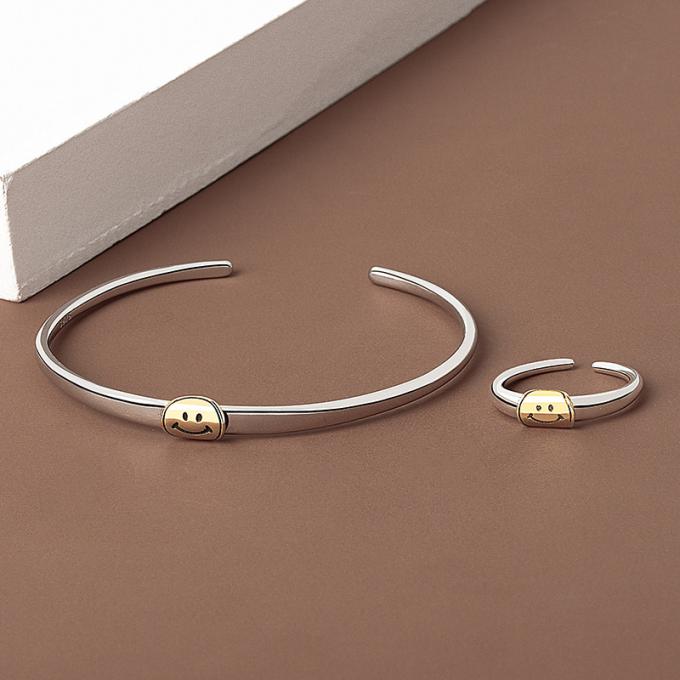 Bracelets de dames de bracelet d'or et ruban coréens en gros Bangae de charmes de Ring Bangle