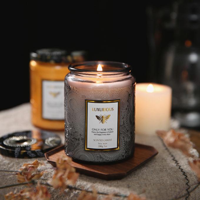 La marque de distributeur chaude de cire de soja d'Amber Glass Jar Candles Scented flairée par bougies adaptée aux besoins du client par Saling en bois de cire a flairé le luxe de bougies