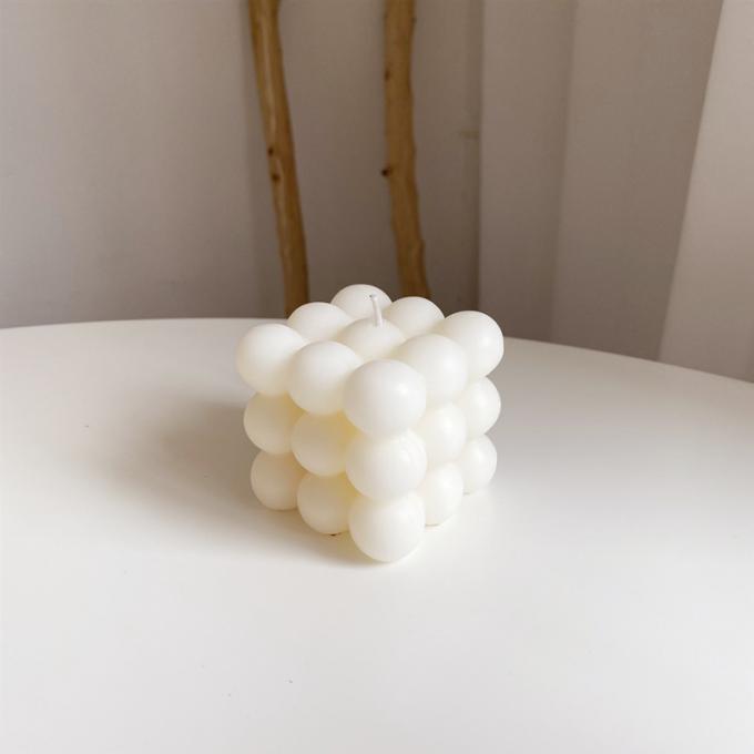 Bougies adaptées aux besoins du client en gros flairées pour cirer la coutume métallisée de marque de distributeur d'Amber Glass Jar Bulk Candles