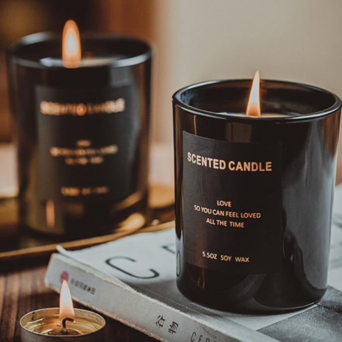 Le cadeau durable sans fumée d'Amber Scented Mother Day Birthday Valentine Weddings Soy en bois a placé la bougie en gros