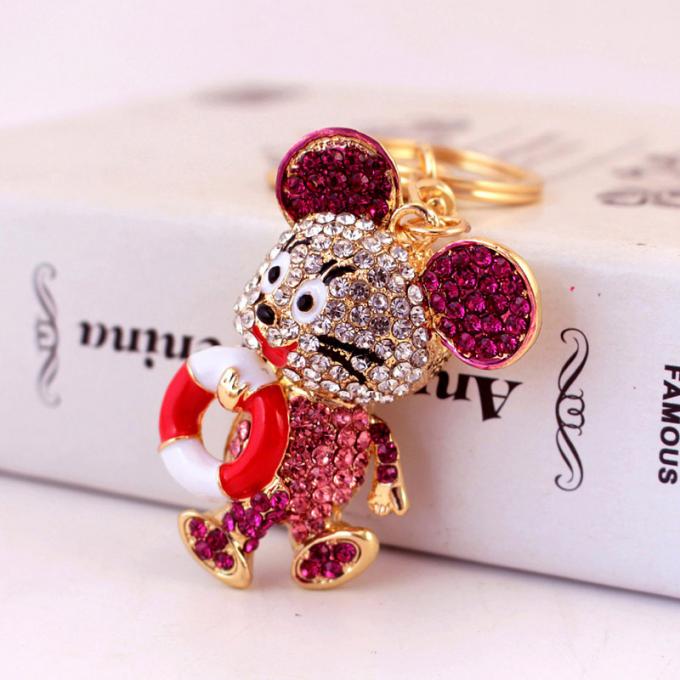 Année du pendant mignon en métal de Diamond Mouse Car Keychain Animal de cadeau de rat en gros parmi nous chaîne principale de fausse pierre