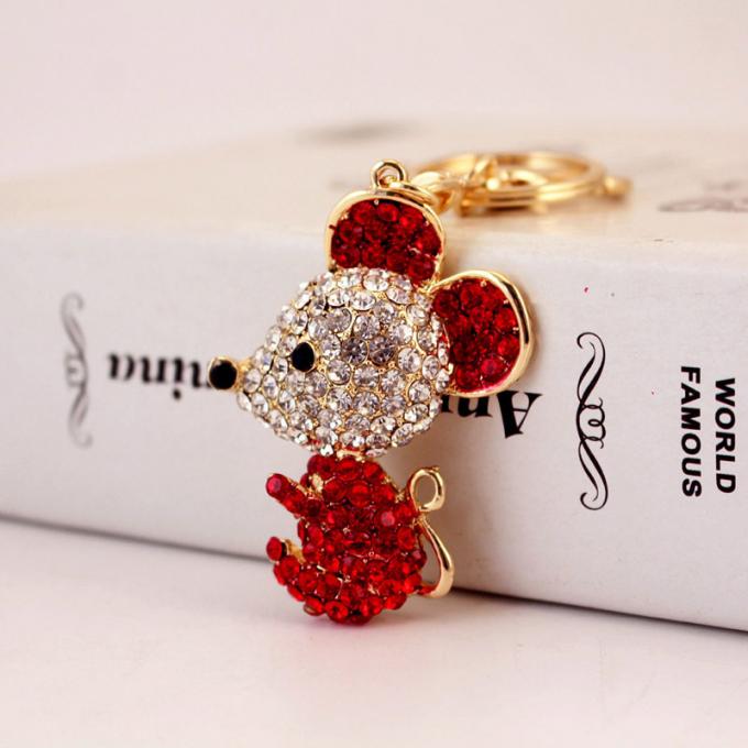 Année du pendant mignon en métal de Diamond Mouse Car Keychain Animal de cadeau de rat en gros parmi nous chaîne principale de fausse pierre