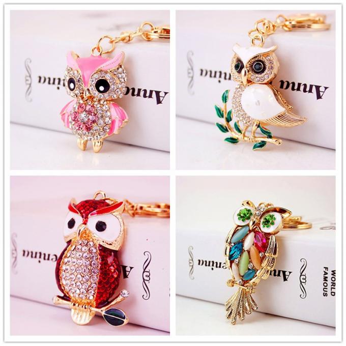 Chaîne principale mignonne animale de voiture en métal de voiture de bracelet de Diamond Owl Car Female Bag Accessories de chaîne principale de concepteurs
