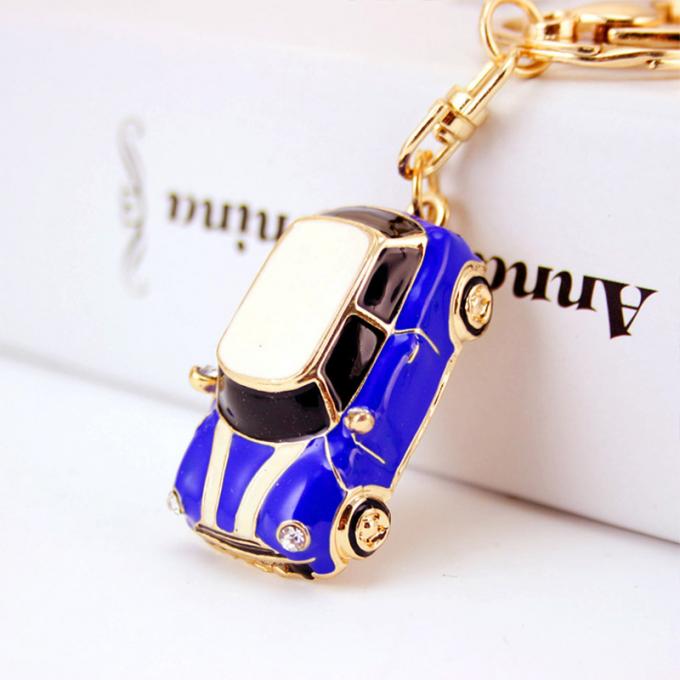 Keychains pour le logo de Crystal Luxury Designers Custom Keychain en métal de fausse pierre de Metal Pendant Motorcycle de modèle de femme
