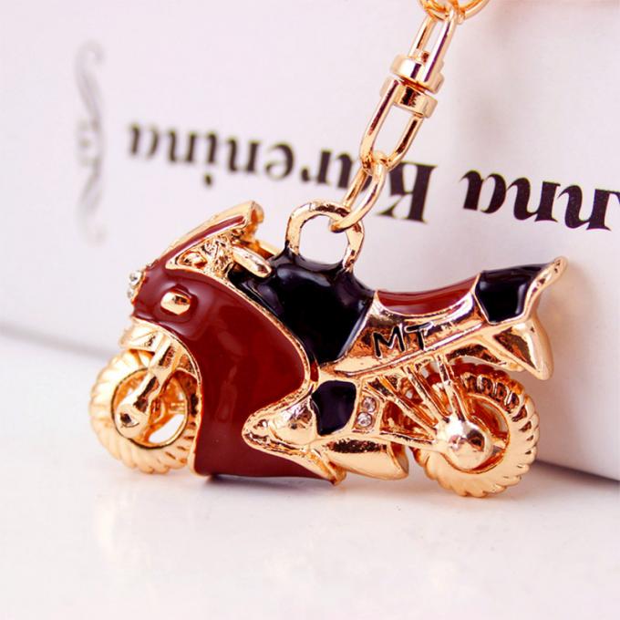 Keychains pour le logo de Crystal Luxury Designers Custom Keychain en métal de fausse pierre de Metal Pendant Motorcycle de modèle de femme