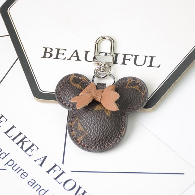 Le sac pendant en cuir en gros de chaîne principale de chien d'ours ornemente des accessoires Diamond Bear Keychain Keychains pour des femmes