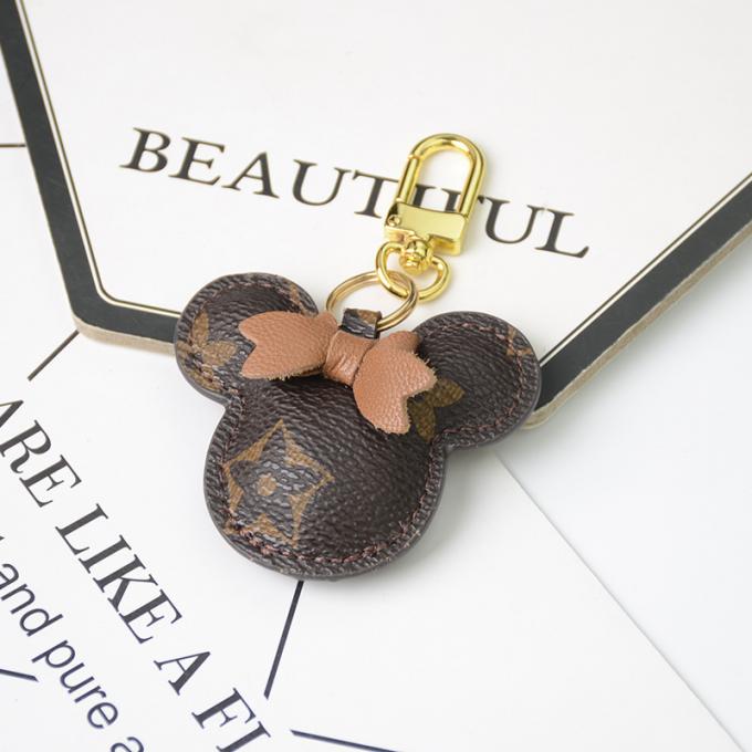 Le sac pendant en cuir en gros de chaîne principale de chien d'ours ornemente des accessoires Diamond Bear Keychain Keychains pour des femmes