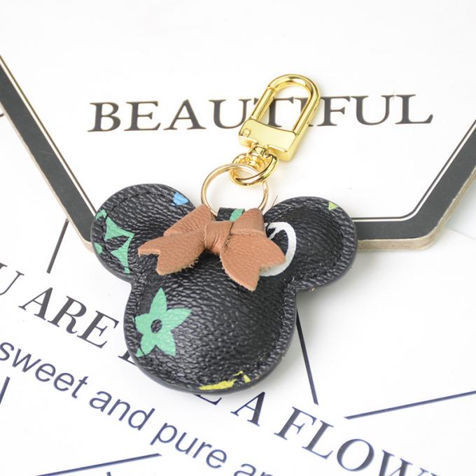 Le sac pendant en cuir en gros de chaîne principale de chien d'ours ornemente des accessoires Diamond Bear Keychain Keychains pour des femmes