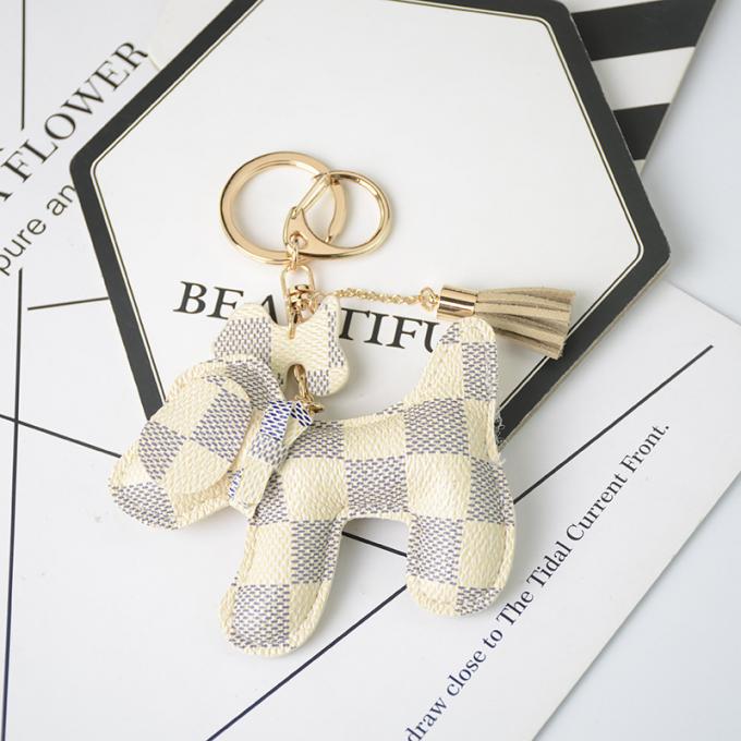 Le sac pendant en cuir en gros de chaîne principale de chien d'ours ornemente des accessoires Diamond Bear Keychain Keychains pour des femmes
