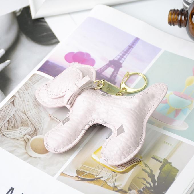 Le sac pendant en cuir en gros de chaîne principale de chien d'ours ornemente des accessoires Diamond Bear Keychain Keychains pour des femmes