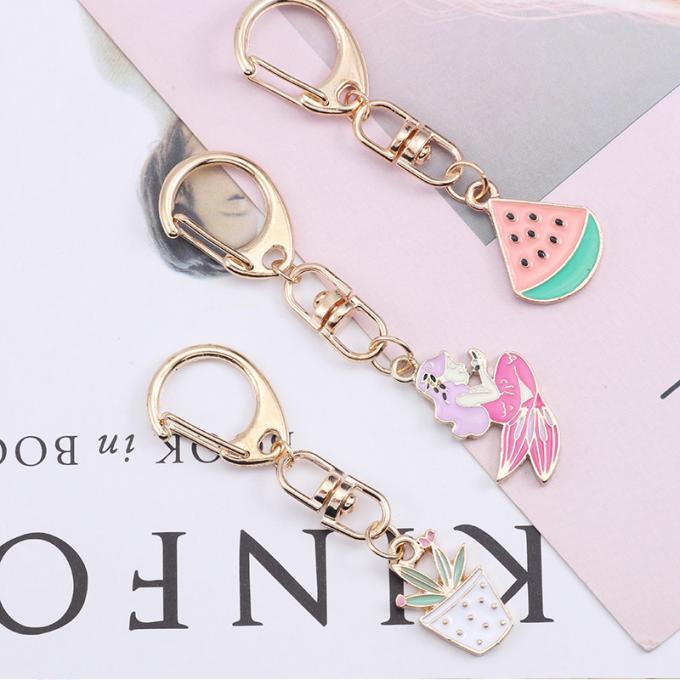 Les femmes pendantes en métal en gros de Diamond Crystal Mermaids Car Key Ring mettent en sac les accessoires Keyhains en cristal pour des cadeaux